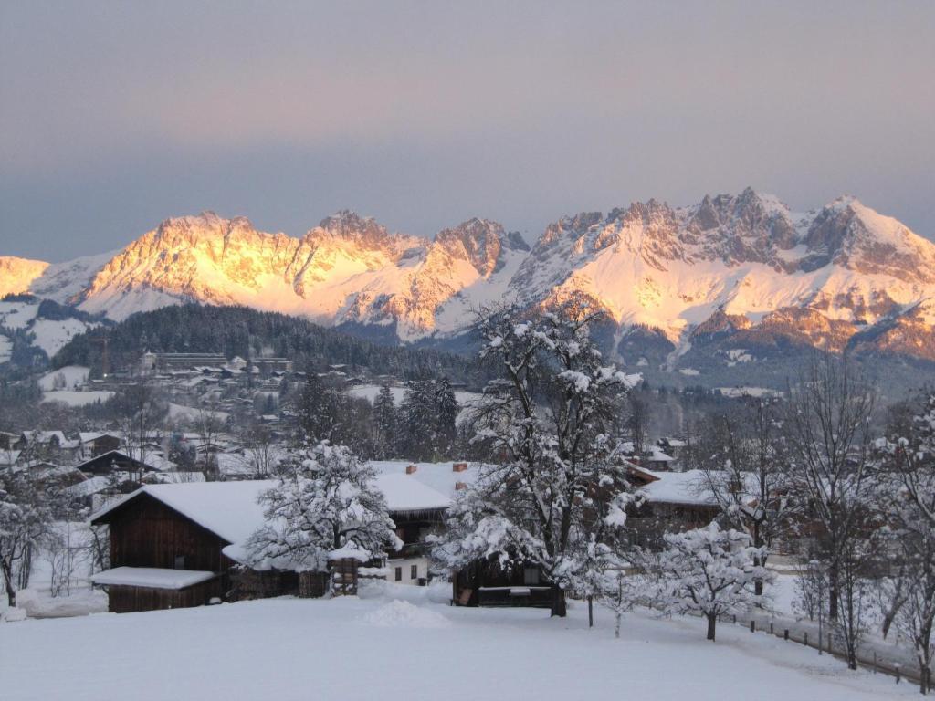 Hotel Haus Friedl Kitzbühel Exterior foto